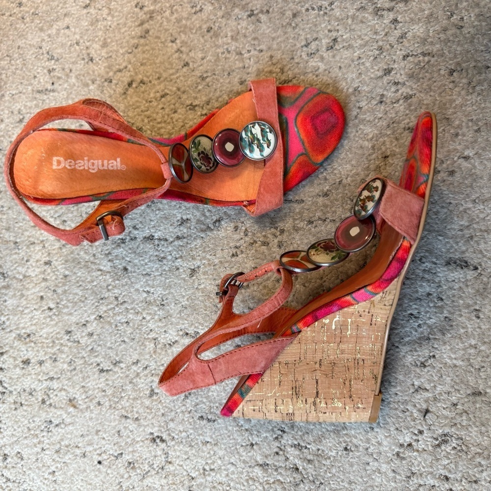 Desigual size 7 (37 Eur) EUC embellished Red and Orange Sandals Vibrant Style - Picture 12 of 16
